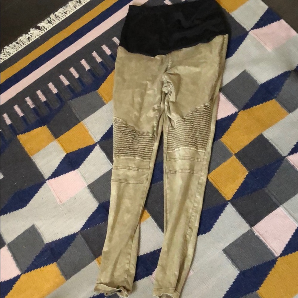 Khaki bomber preggo leggings